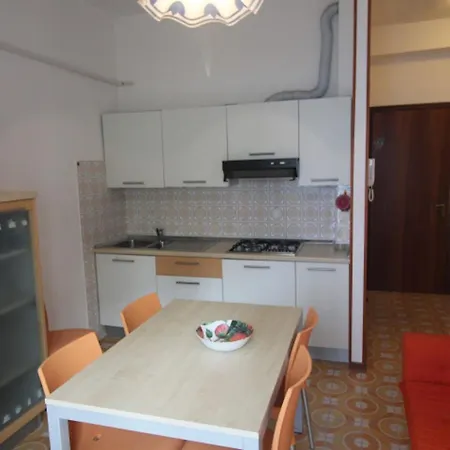 Cozy Flat In The Heart Of Lignano Apartamento *